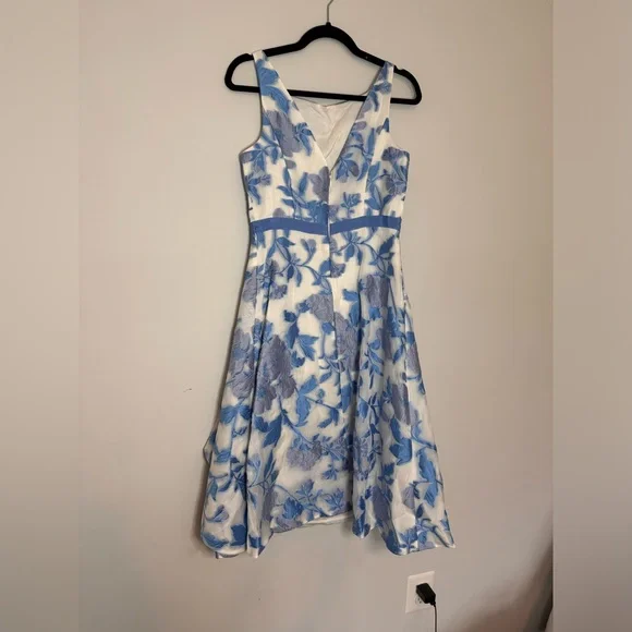 Adrianna Papell Women's Organza Jacquard Dress - Picture 2 of 5